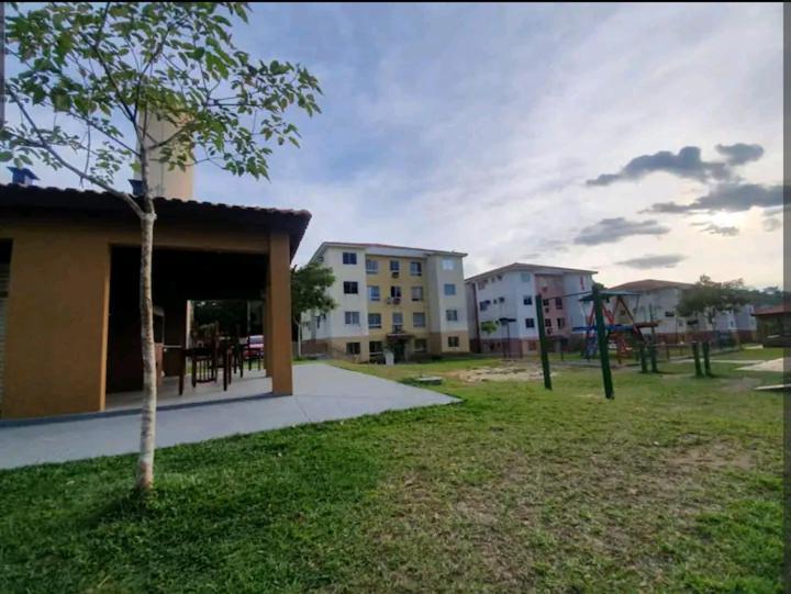 Ape 203 - Encantador Em Com Piscina Apartamento *